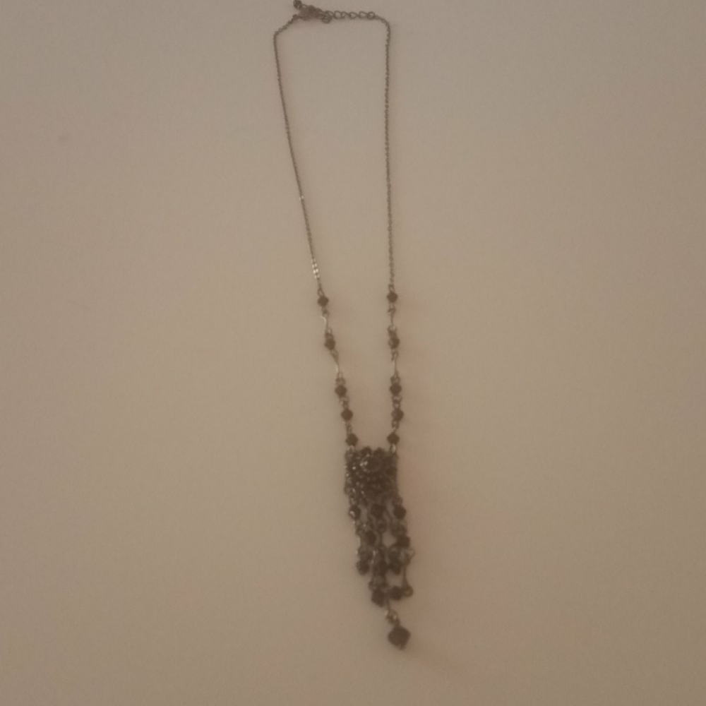 Burgundy beaded necklace - Picture 2 of 4